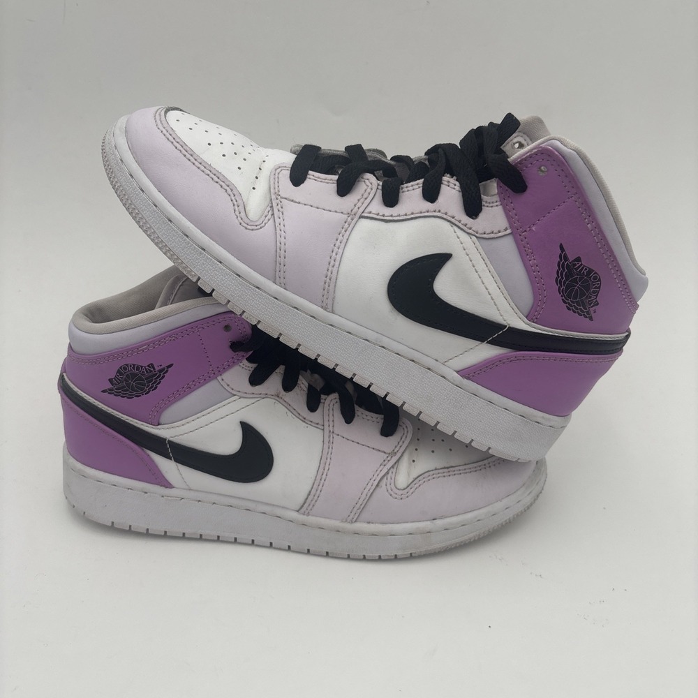 Nike Air Jordan 1 Mid GS White Barely Grape DQ8423-501 Size 5.5 Youth / 7W